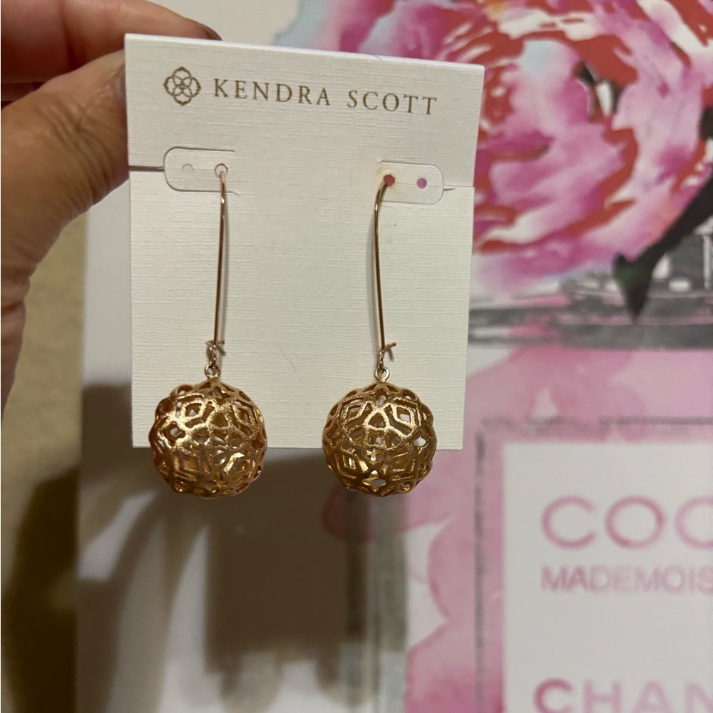Kendra Scott | Vintage Roberta Drop Earrings Rose Gold